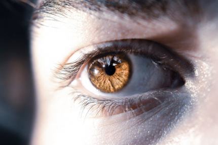 Chirurgie réfractive : LASIK, PKR et opération des yeux expliqués