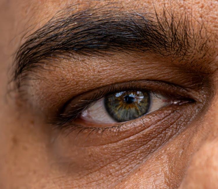 Astigmatisme : voir flou de près comme de loin, pourquoi